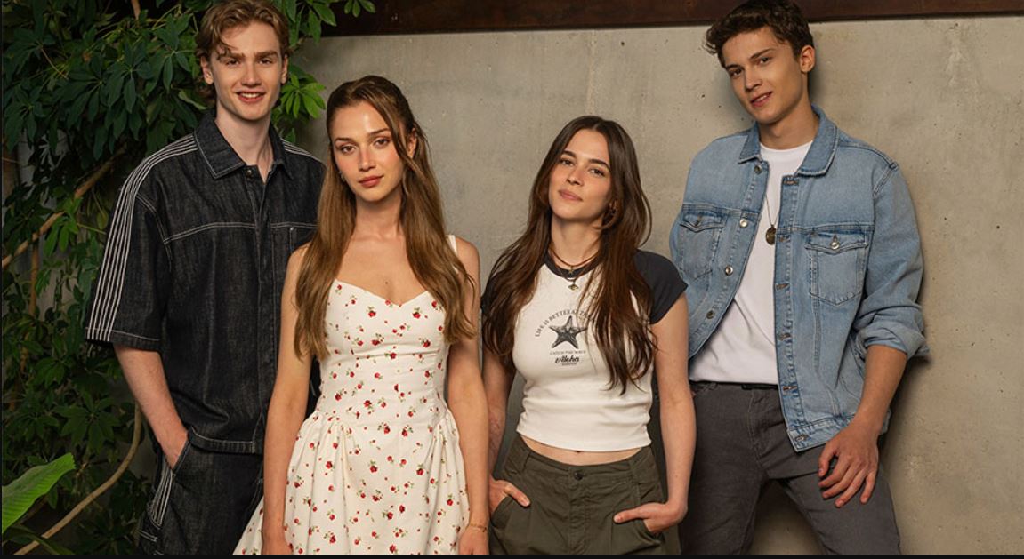 مسلسل في السابعة عشرة الحلقة 22 مترجمة