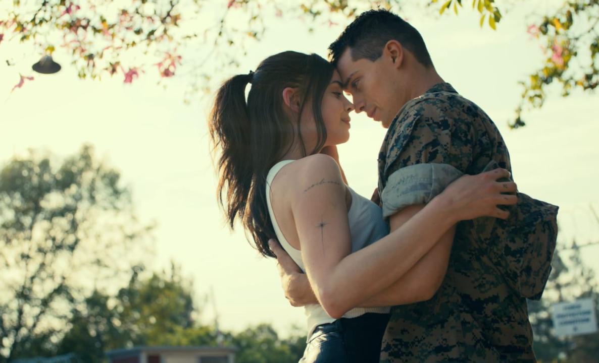 فيلم Purple Hearts 2022 مترجم